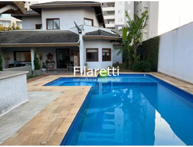 Casa Deslumbrante com Piscina - Analisa permuta em Taubaté, São José dos Campos ou Ubatuba