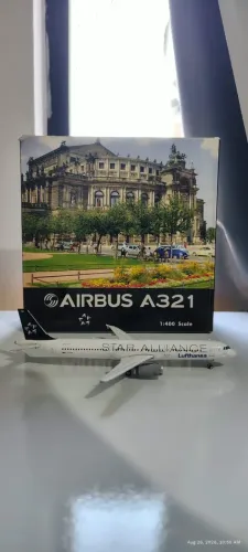 1/400 HYJL Wings Lufthansa Airbus a321 Star Alliance Livery usado