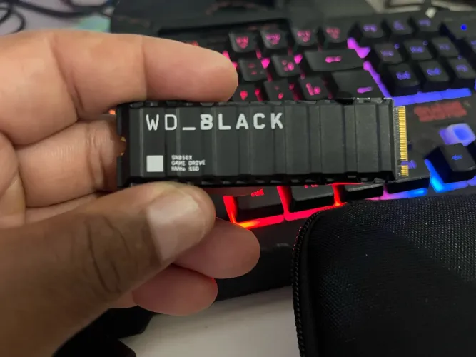 WD BLACK SN850x 2TB NVMe M.2 2280 com Dissipador