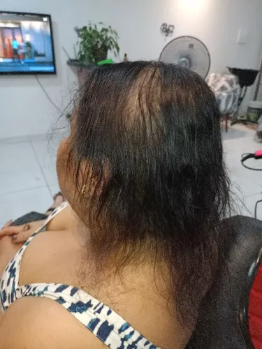 Manutenção de mega hair 