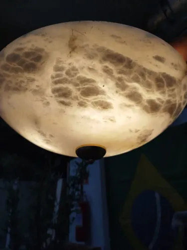 Lustre em pedra