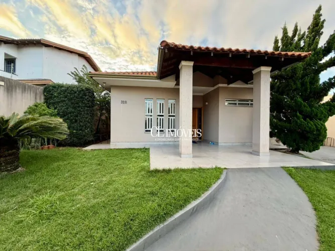 Casa térrea à venda com piscina no Parque Residencial Alcântara (aceita apto ou casa de me