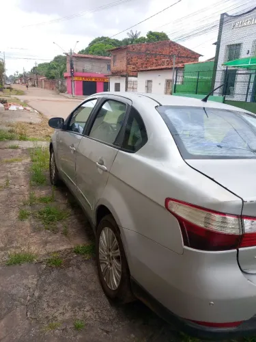 Fiat Grand Siena Essence Dual. 1.6 Flex 16V 2013