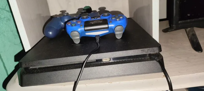 PS4 Slim Desbloqueado