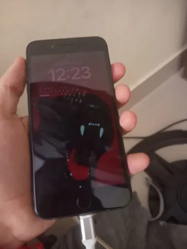Troco iPhone 8 plus por 8 normal de 128gb