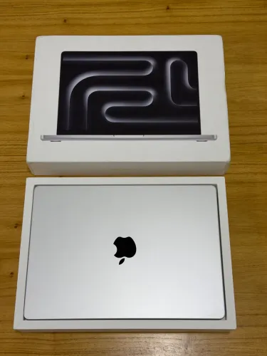 MacBook Pro M3 14 - 8GB RAM | 512GB SSD