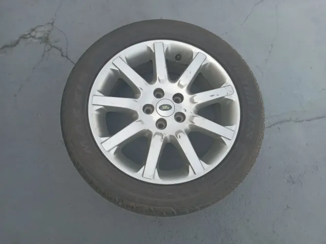 Roda e pneu 235/50/18