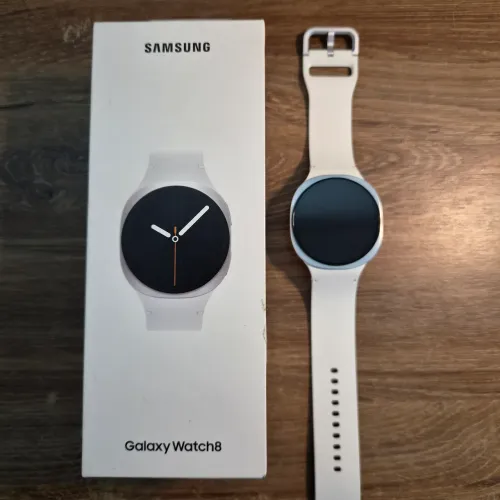 Samsung Galaxy Watch 8, LTE, 44mm, cor prata, seminovo/1 mês de uso, c/ caixa, acessórios.