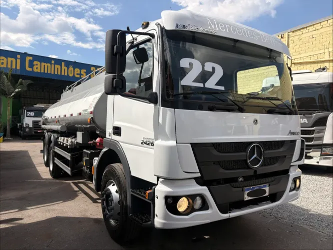 Mb Atego 2426 6x2 Ano 2022 Com Tanque De Combustível Botton