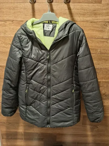 Casaco preto com capuz feminino tamanho G