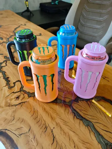 Caneca porta lata monster