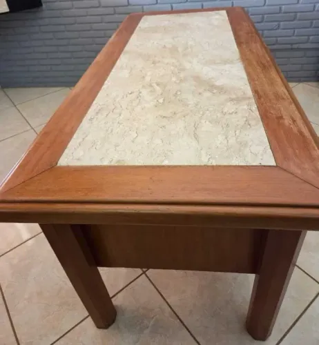 Mesa para escritório em cerejeira com mármore