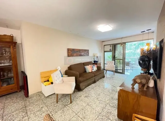 Open House vende apartamento no cond Liberty, 4 quartos, varanda e 2 vagas, em Icaraí.