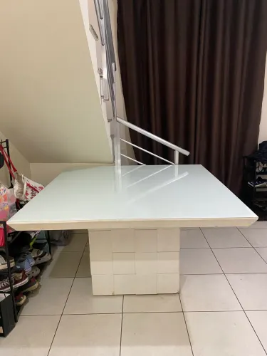 Mesa de Jantar Quadrada Grande de Vidro Branco (8 Lugares)