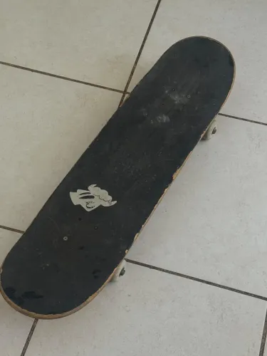 VENDO SKATE SEMINOVO (Pra hoje)