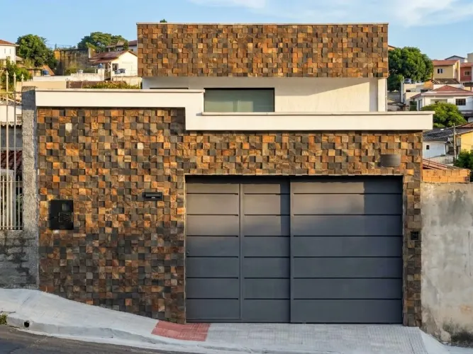 Moderna com Habite-se | Suíte master com closet | Energia solar | 2 vagas