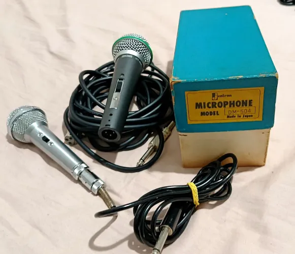 Kit 2 Microfones c/ fio Vintage Jentron DM-504 Japão 1970 (raridade) + CSR HT-48A + maleta