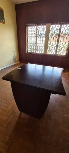 Mesa de mogno NEGOCIAVEL