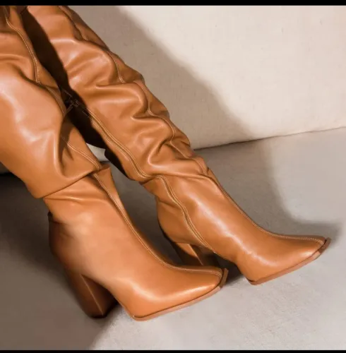 Bota Constance super estilosa 