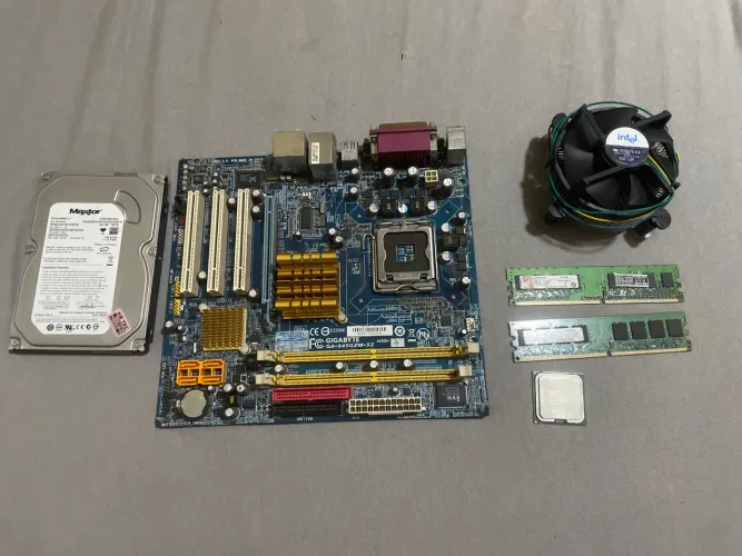 Kit PC Completo LGA 775: Placa Gigabyte + Pentium 4 + 2GB RAM + Cooler + HD 160GB