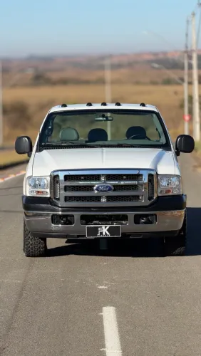 Ford F-250 XLT 3.9 4X2 Diesel TB 2011