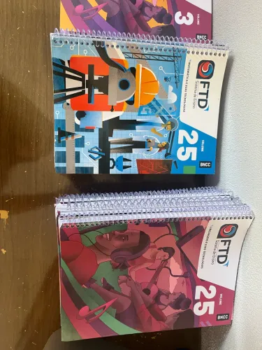 Livros didáticos FTD- 3 ano do Ensino Médio.