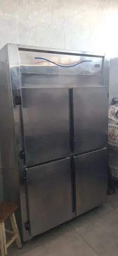 VENDO GELADEIRA 4 PORTAS INOX USADA
