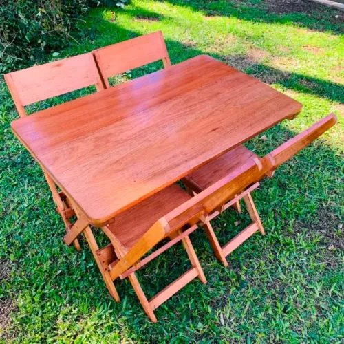 Conjunto Mesa Dobrável com 4 Cadeiras