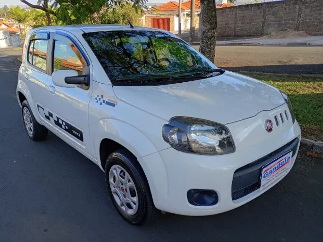 Fiat Uno Vivace Celeb. 1.0 EVO F.flex 8V 5P 2016