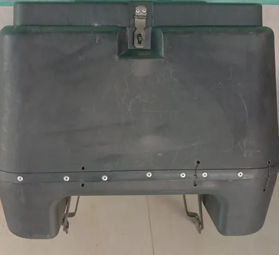 Bau com suporte para motoboy