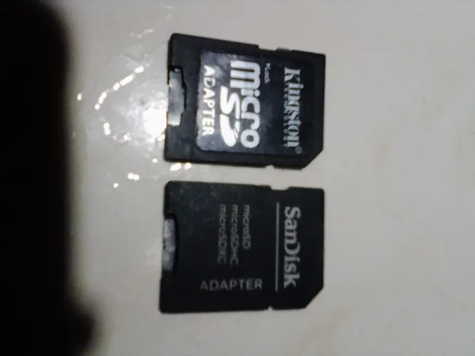 Par de adaptadores pra cartões micro sd