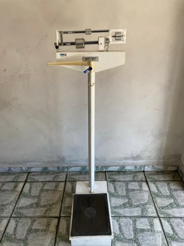 Balança mecânica com medidor de altura 
