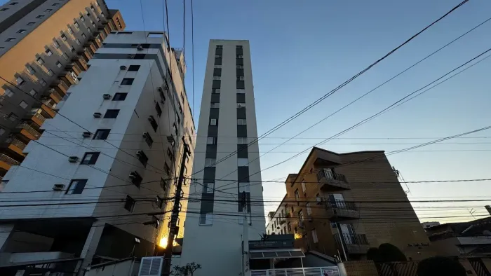 Prox. Canal 4 Afonso Pena 2 Dormitórios Suíte Garagem Elevador Frente