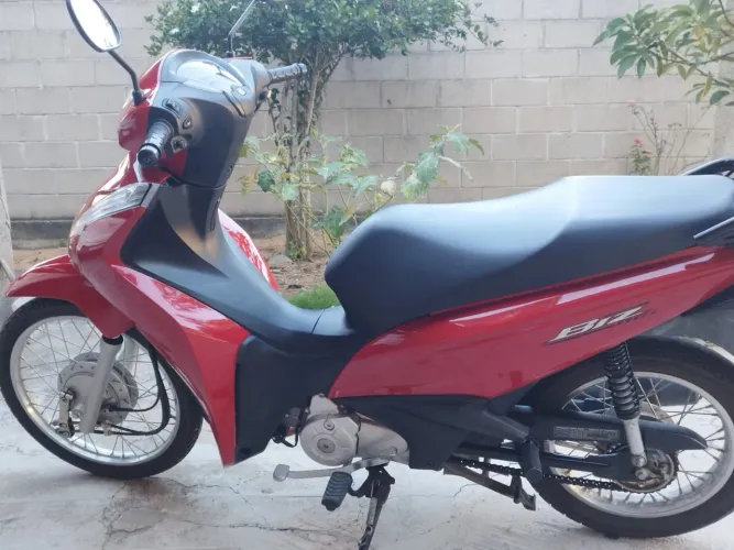 vende-se Biz 110 ,sem detalhes,única dona .
