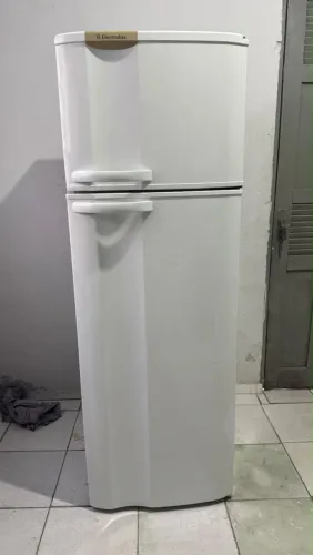 Geladeira Electrolux funcionando perfeitamente 