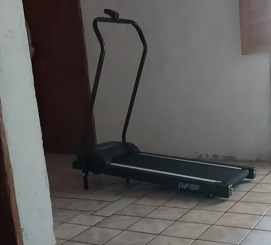 Esteira academia