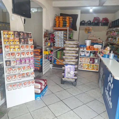Casa de racao e acessórios em funcionamento