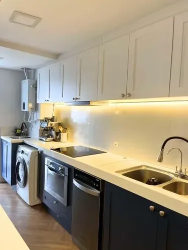 Apartamento para Locação em Florianópolis, Abraão, 2 dormitórios, 2 suítes, 3 banheiros, 1