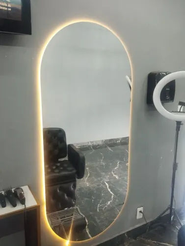 Vendo espelho oval com led