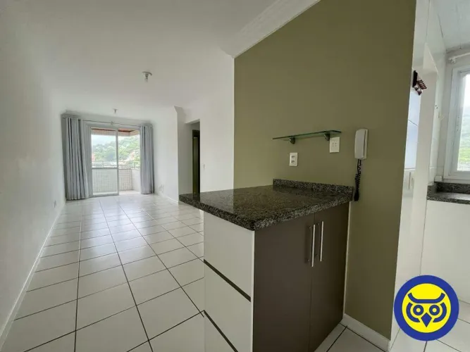 Apartamento para locação no Córrego Grande 2 dormitórios, suíte e 1 vaga