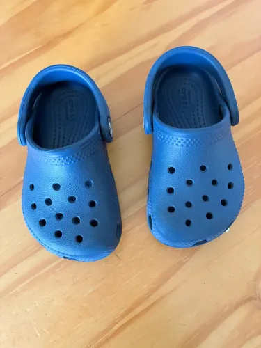 Crocs original tamanho 22