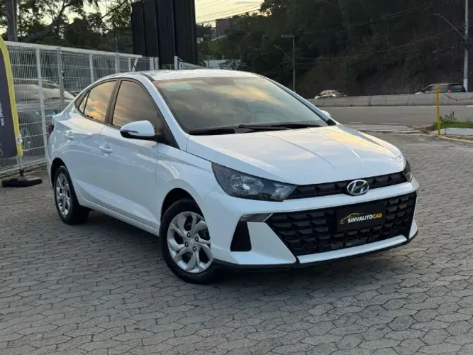 Hyundai HB20S Comfort Plus 1.0 Flex 12V Mec. 2025