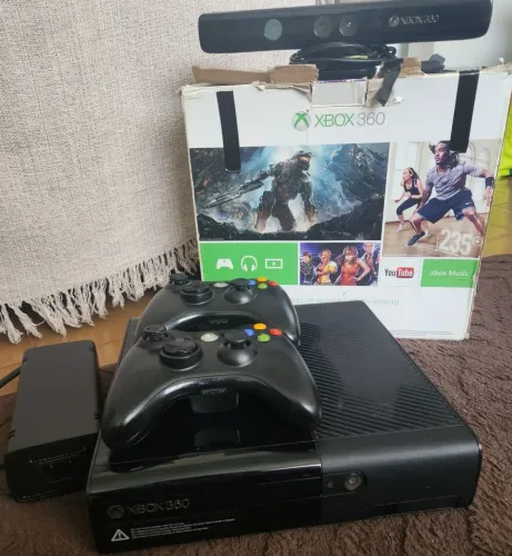 Vendo xbox 360 bloqueado + craque em pendrive