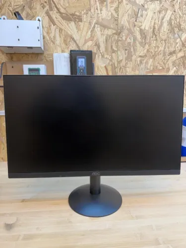 Monitor AOC LED 22" - HDMI + VGA | Excelente Estado