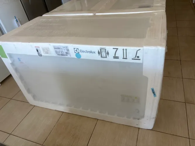 Freezer Electrolux HI550