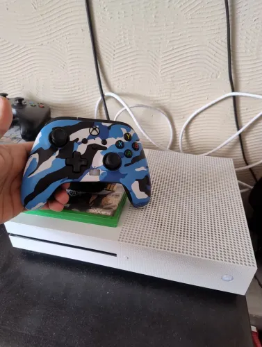 Xbox One S