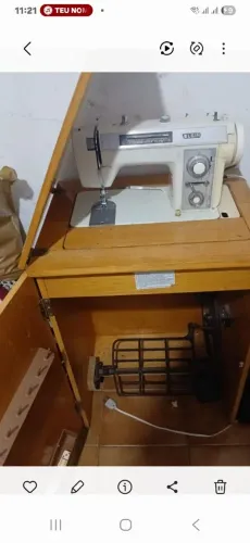 Máquina de costura reta(bordadeira)