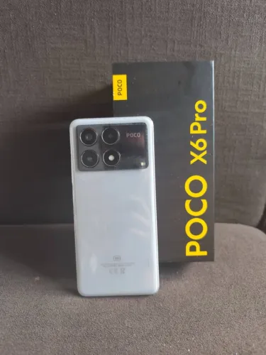 Troco dois celulares por poco x8 pro ou superior