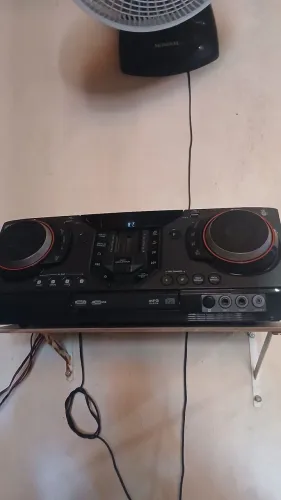 Vendo som LG cl87 2350 w rms, funciona do tudo perfeitamente