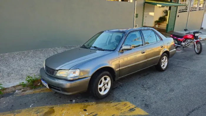 Toyota Corolla XEI 1.8/1.8 Flex 16V Mec. 2001